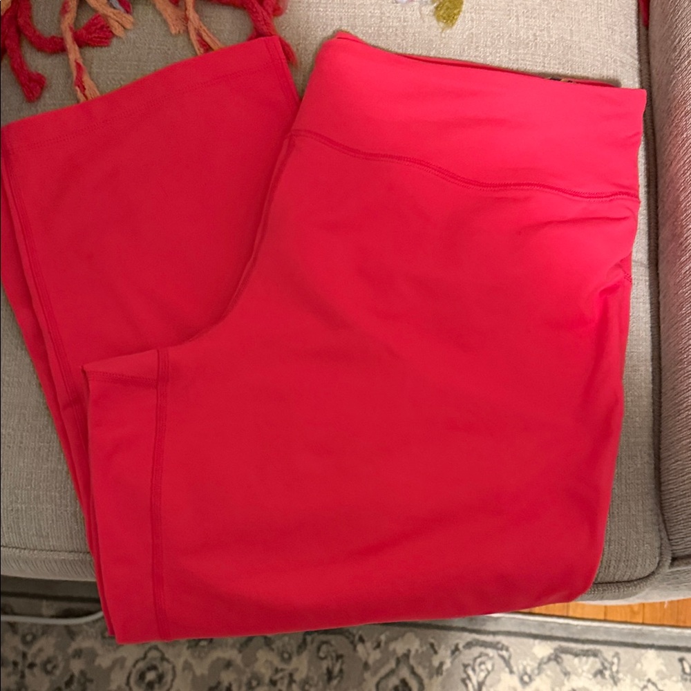 Lands' End Pink Cropped Yoga Pants - like new!